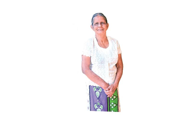 ඡායාරූපය - ගයාන් පුෂ්පික
