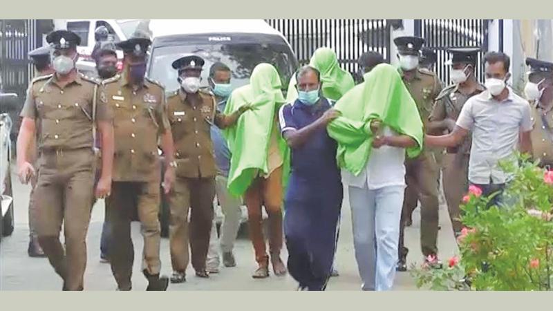 දින කිහිපයක් සැඟව සිටි ප්රධාන සැකකාර දුෂ්මන්ත බලගොල්ල පොලීසියට ජූලි 01 බාර වීමෙන් පසු අධිකරණයට ජූලි 02 ඉදිරිපත් කළ අතර පසුව ජූලි 09 දක්වා රිමාන්ඩ් ගත කෙරිණි.