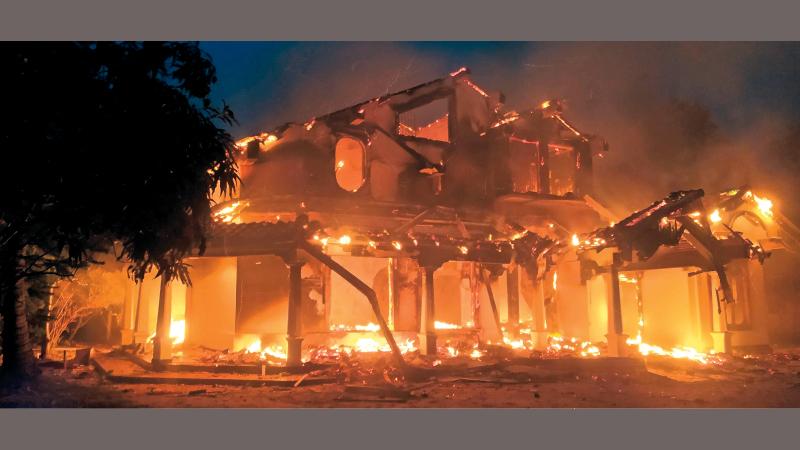 හිටපු රාජ්‍ය අමාත්‍ය සනත් නිශාන්තගේ ආරච්චිකට්ටුවේ නි‍ෙවස