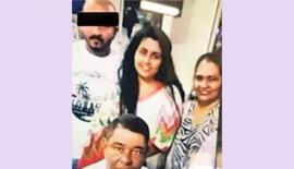 ඝාත­න­යට ලක්වූ ලෝග­දා­සන් පවුලේ මව,පියා සහ දිය­ණිය සුද­ර්ශනී,  පෙම්ව­තාද සමඟ