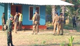 අයි­ය­කච්චි ප්‍රදේ­ශයේ පිපි­රී­මෙන් පසුව  ආර­ක්ෂක අංශ  විසින් නිවාස පරීක්ෂා කළ අයුරු