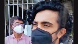 මාධව විජේ­රත්නට අධිකරණයෙන් ඇප ලැබිමෙන් පසු ඉන් පිටතට පැමිණ මාධ්‍යයට පබ0 .ඩටඉ අදහස් දැක්වු අයුරු