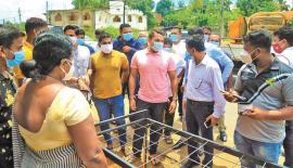 අලුත් ඇඳන් සකස්කිරීම පිළිබඳ ක්‍රීඩා හා යෞවන කටයුතු ඇමැති නාමල් රාජපක්ෂ නිරීක්ෂණය කළ අවස්ථාවක්