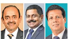 වමේ සිට - මහ­ජන බැංකුවේ සභා­පති සුජීව රාජ­පක්ෂ, කොමර්ෂල් බැංකුවේ කළමනාකාර අධ්‍යක්ෂ එස්. රෙන්ගනාදන් සහ ලංකා බැංකුවේ නියෝජ්‍ය මහා කළමනාකරු (විකුණුම් හා  හැසිරවුම්  කළමනාකරණ) එච්. ප්‍රියල් සිල්වා.