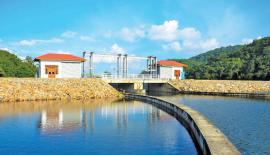 කළු­ග­ල්ඔය වේල්ල  ඈතට දිස්වන අයුරු