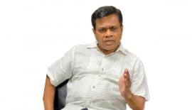 ගාල්ල දිස්ත්‍රික් පාර්ලි­මේන්තු මන්ත්‍රී,  හිටපු ඇමති නීතිඥ මොහාන් ප්‍රිය­ද­ර්ශන ද සිල්වා